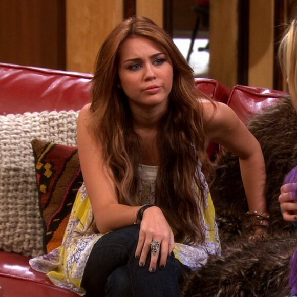 McGinn Floral Tank ASO Miley Stewart - Picture 7 of 9